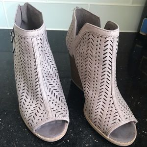 Mauve Open toe Ankle booties